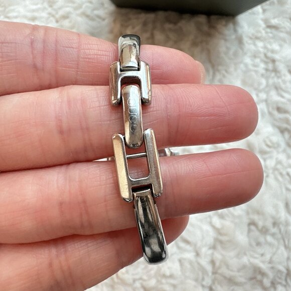 Authentic Vintage Gucci 1400L Stainless Steel Ladies Bangle Watch - Picture 4 of 12